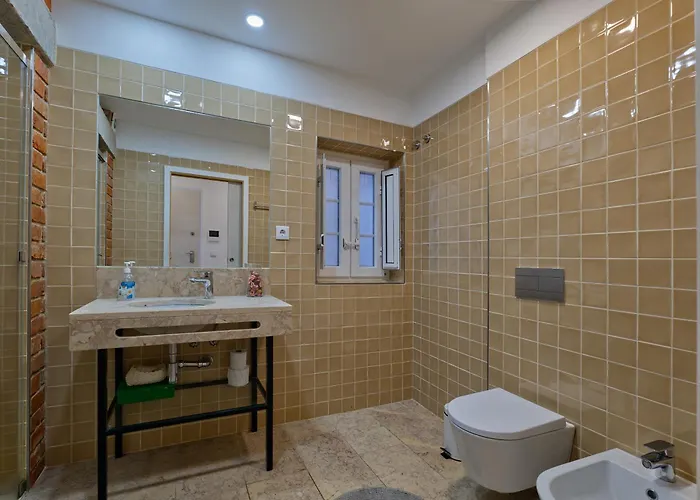 Апартаменти Loft In The Center *