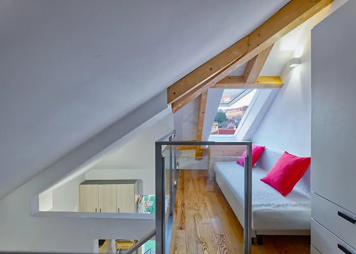 Loft In The Center Апартаменти Лісабон